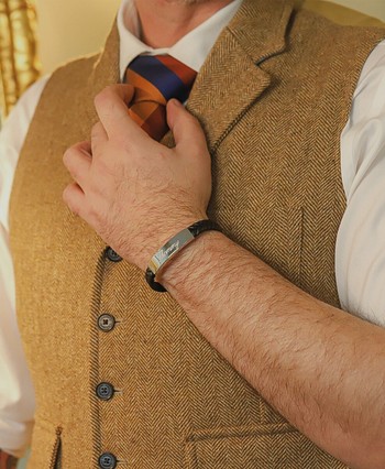 Cadeau Fête des Pères 2025 : pourquoi le bracelet personnalisé en cuir tressé est le meilleur choix Blog MonBijouPerso - Cadeau Fête des Pères 2025 : pourquoi le bracelet personnalisé en cuir tressé est le meilleur choix